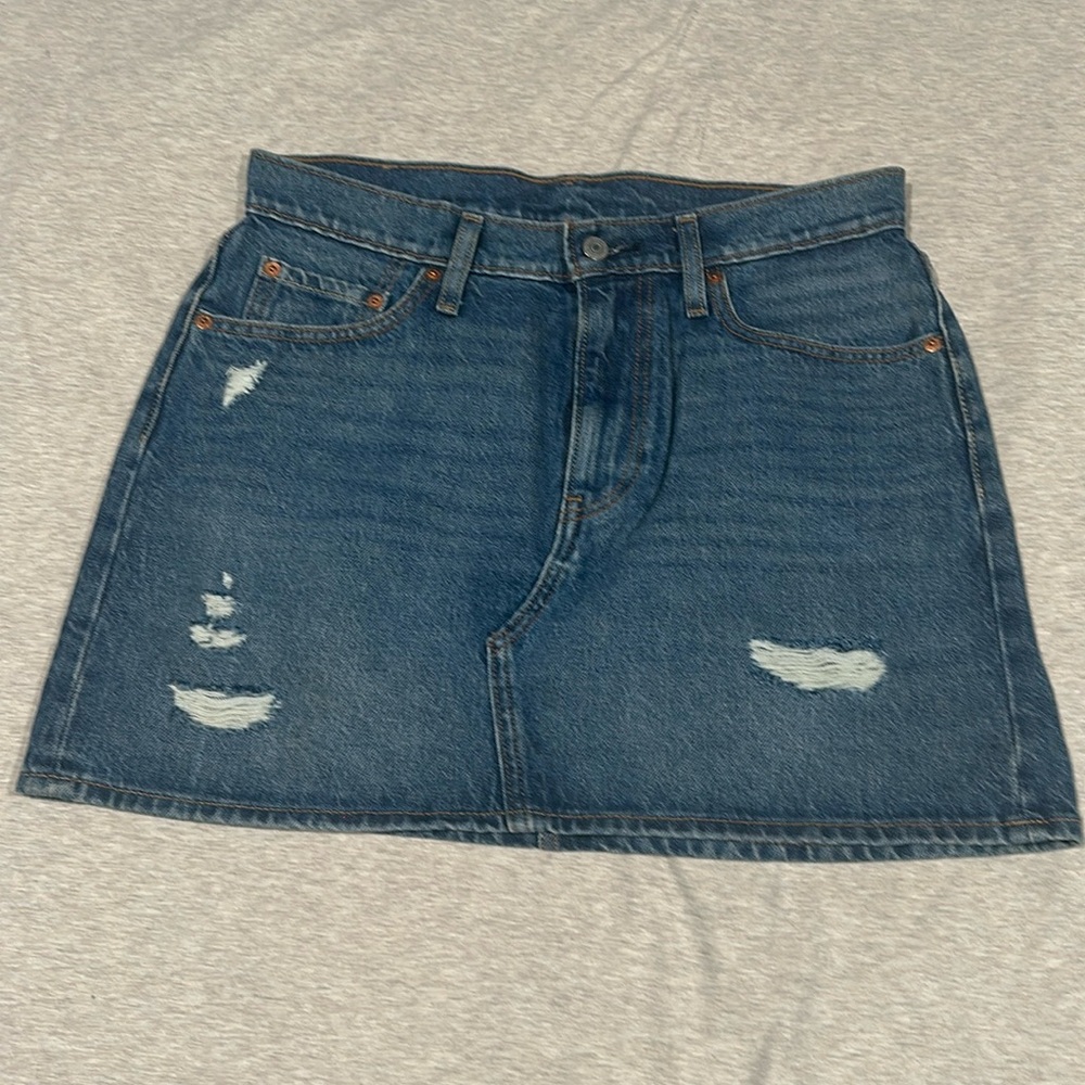 Levi’s light wash Jean skirt.